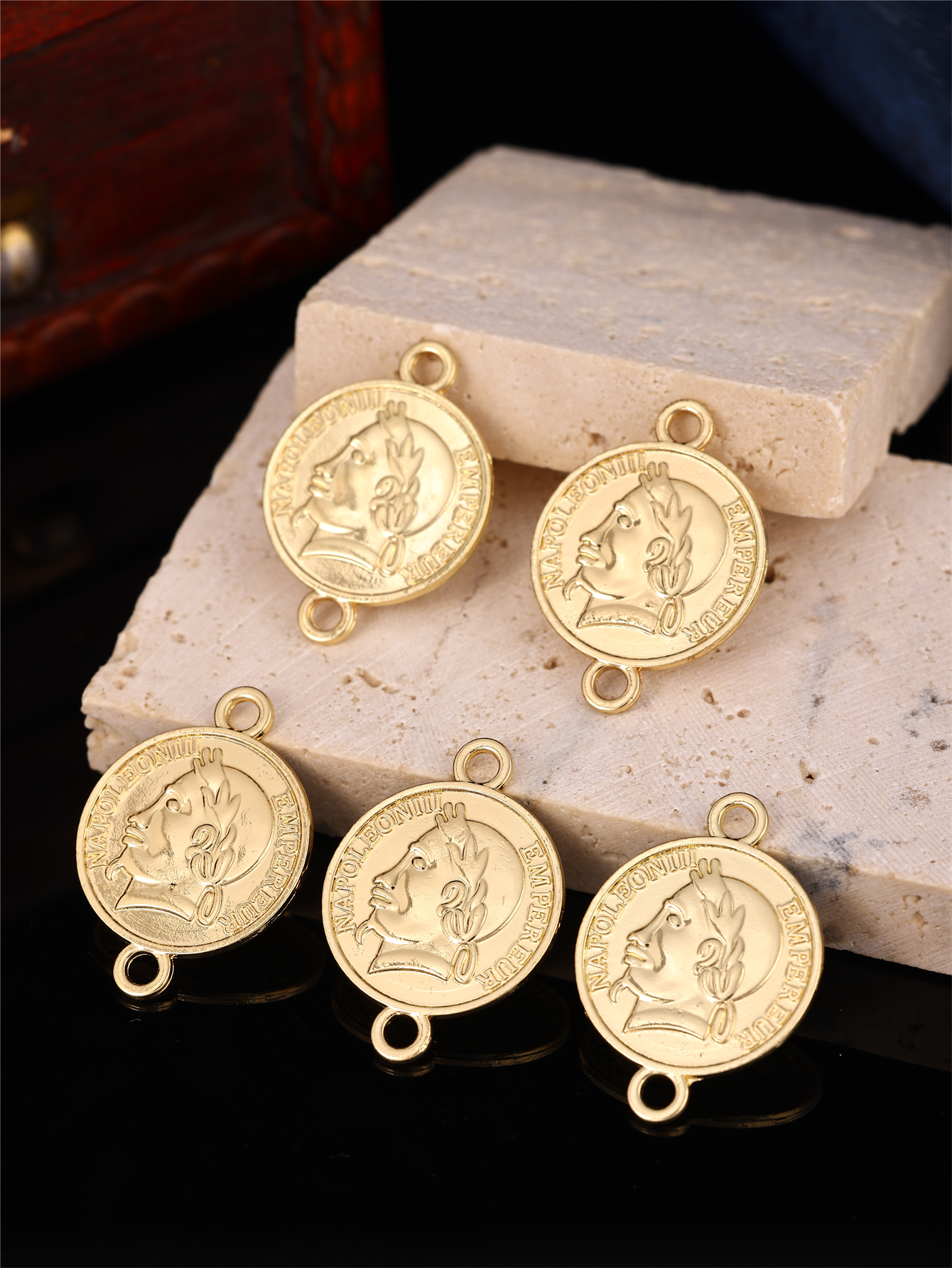 Vintage Collector - Coin-Shaped DIY Women's Robe Accessory -