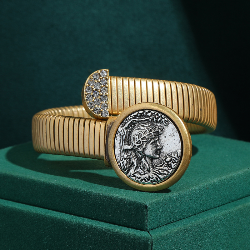 Vintage Gold Color Retro Coin  - Vintage Collectible Coins บทวิจารณ์และราคา