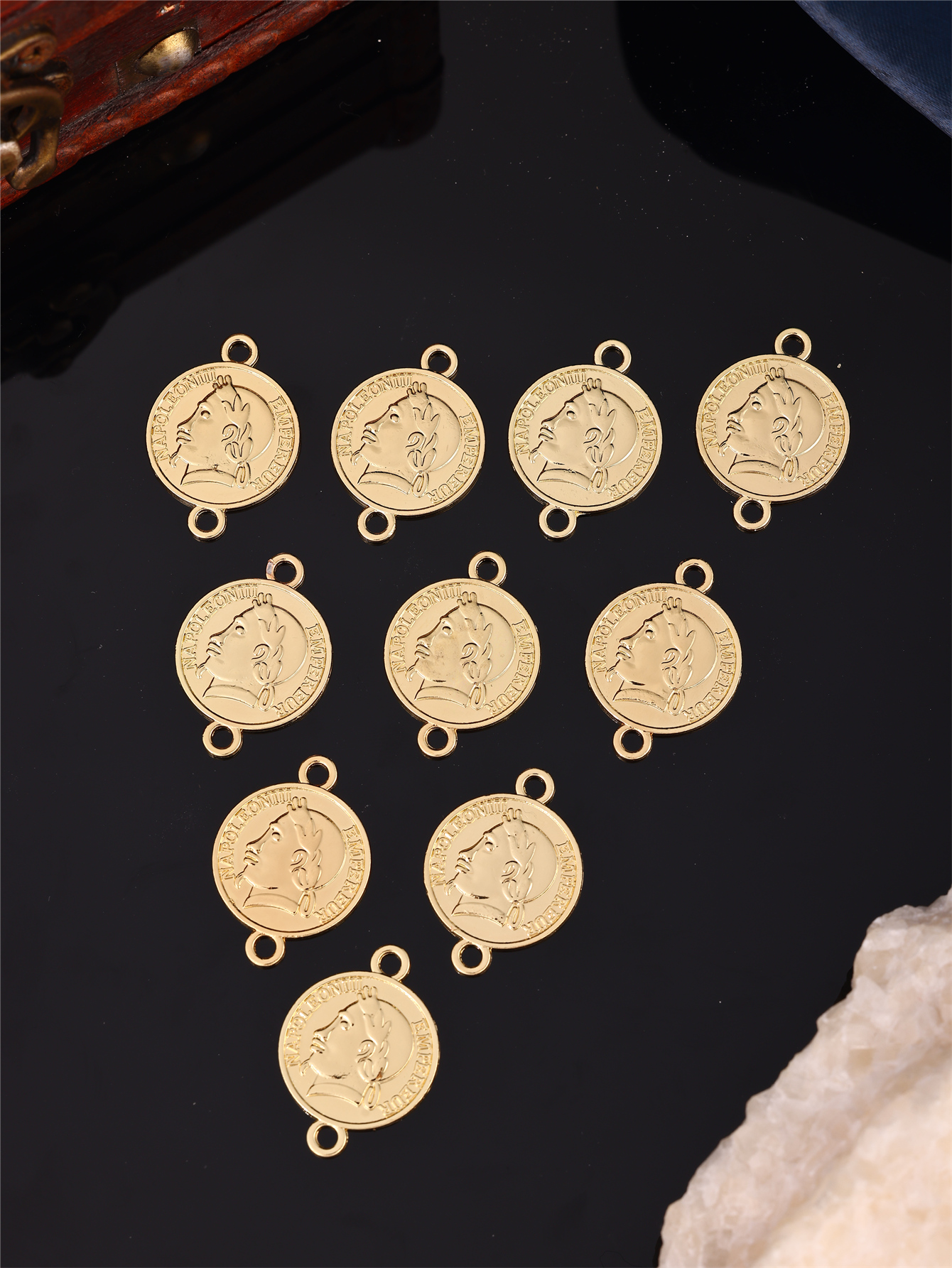 Coin-Shaped DIY Women's Robe A - Vintage Collector บทวิจารณ์และราคา