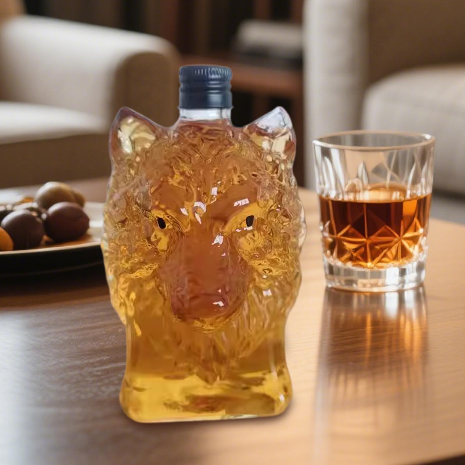 Whiskey Bottle Wolf Shape Wine - Vintage Collectible Glass บทวิจารณ์และราคา