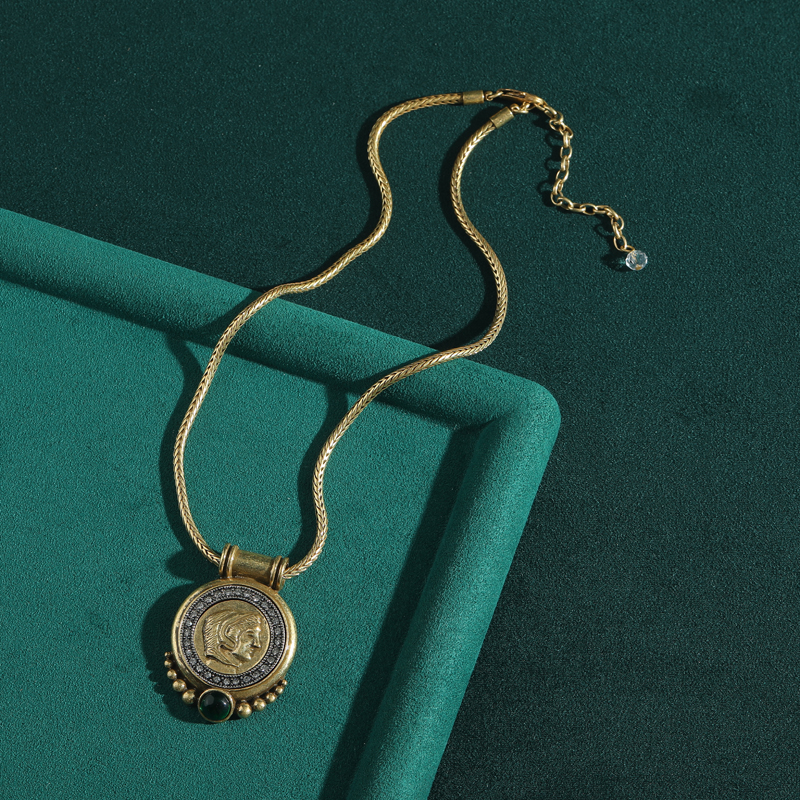 Head Ancient Coin Pendant Chok - Vintage Collectible Coins บทวิจารณ์และราคา