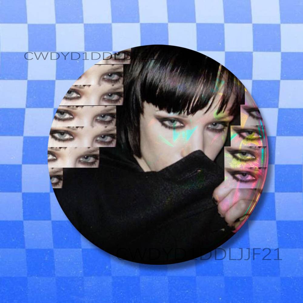 C-Crystal Castles Band Amnesty - Collectible Vintage Brooches บทวิจารณ์และราคา