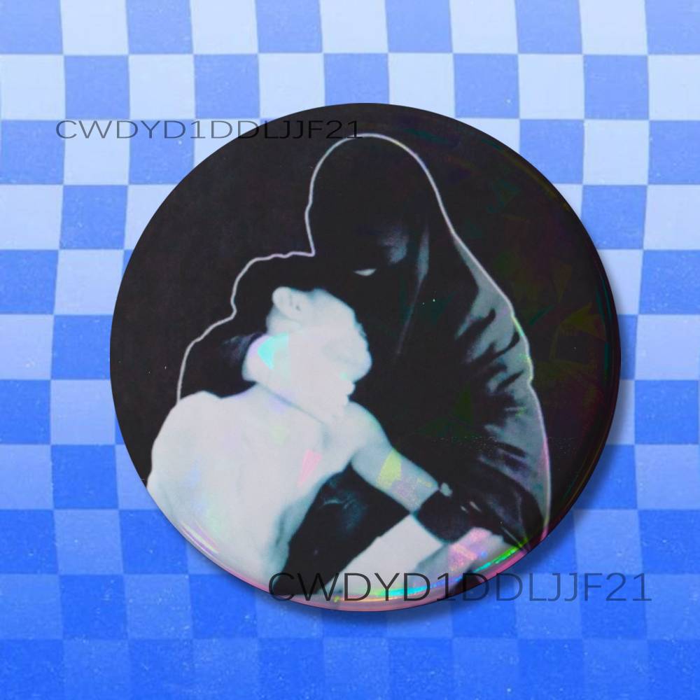 C-Crystal Castles Band Amnesty - Collectible Vintage Brooches บทวิจารณ์และราคา