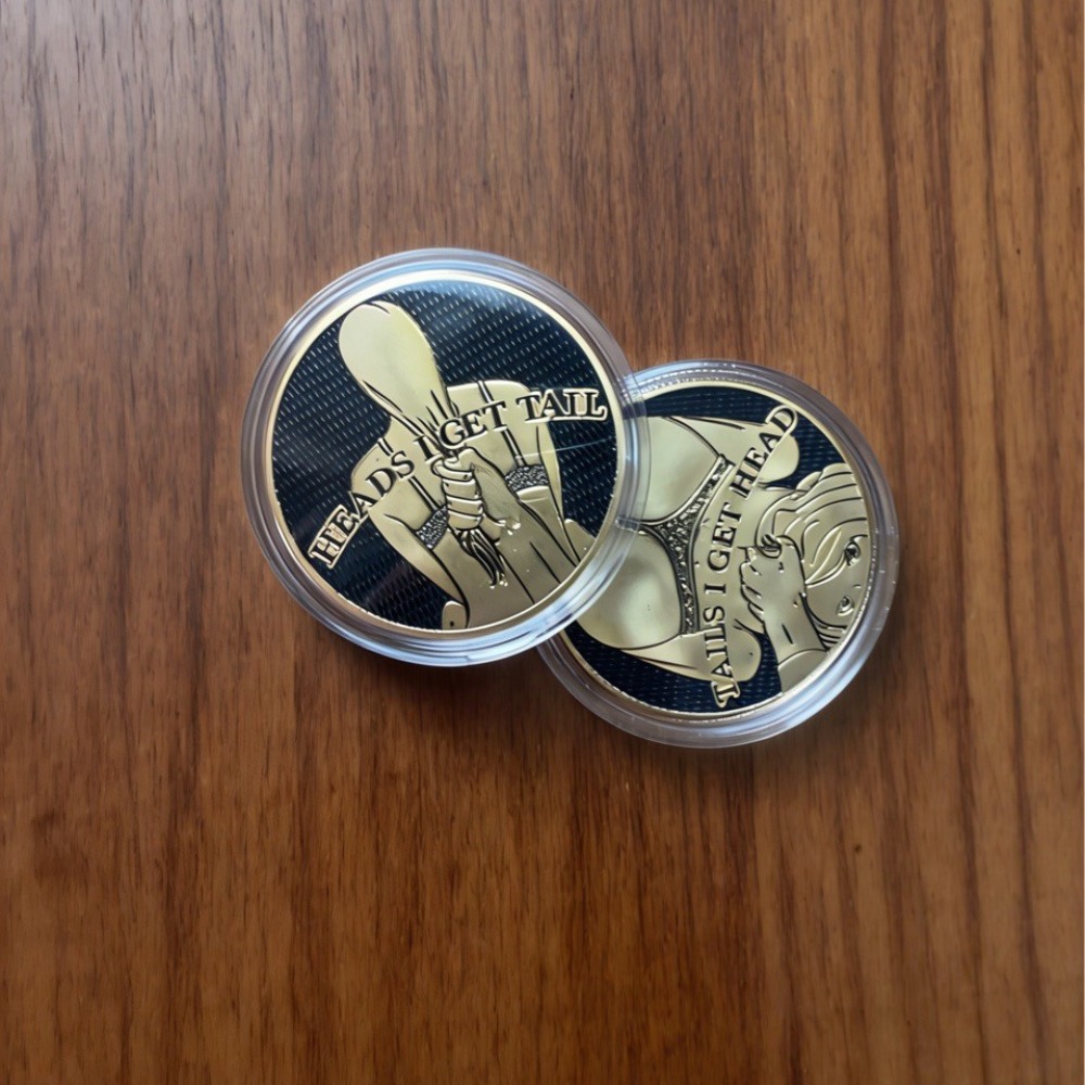 New Funny Heads and Tails Coin - Collectible Vintage Brooches บทวิจารณ์และราคา