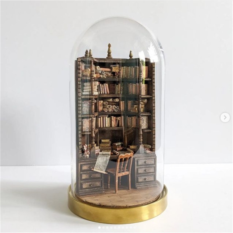 Miniature Bookcase Bookshelf D - Vintage Collectible Glass บทวิจารณ์และราคา